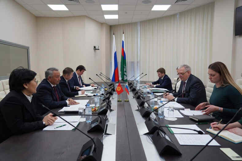 Встреча Сергея Данкверта с директором Ветслужбы КР Аширбаем Жусуповым